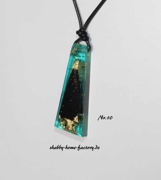 Kette mit Anhänger, Holz und Harz, Resin ,Wood,Türkis & Grenadill #10