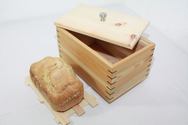 Brotkiste mit Lärche