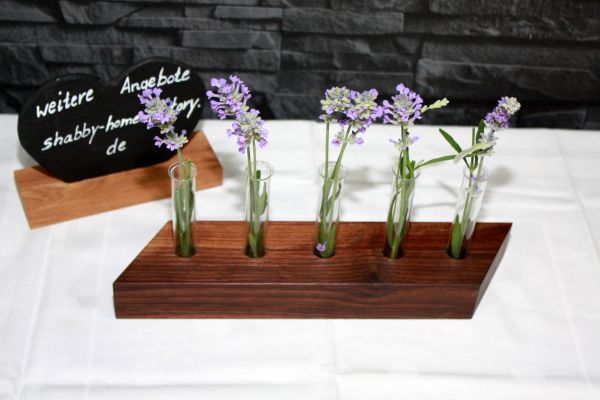 Holzvase Vase aus Nußbaum mit Reagenzgläsern