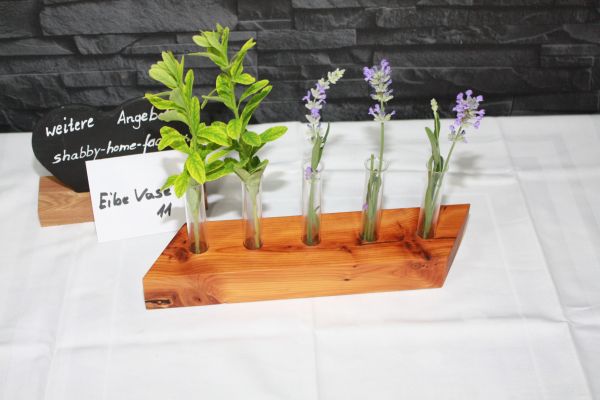Holzvase aus Eibe