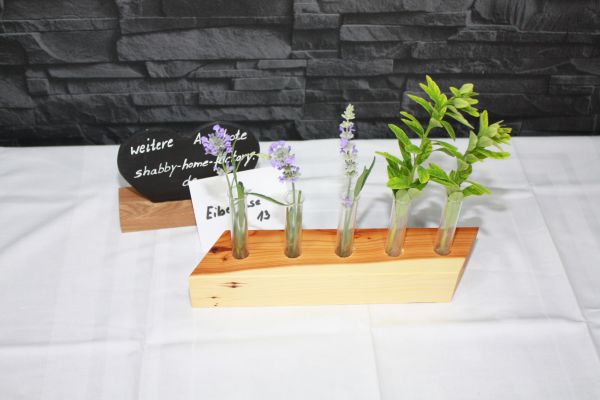 Holzvase aus Eibe