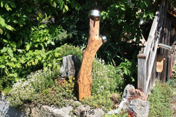 Insektenhotel, Ein lustiger Gesell, Gartenstele, Wildbienenhotel, Gartendeko