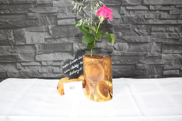 Vase aus Goldregen massiv #40